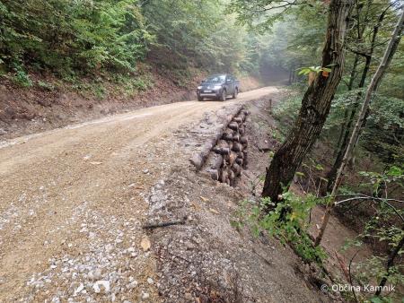 Sanacijska obnova gozdnih cest po poplavah (3)